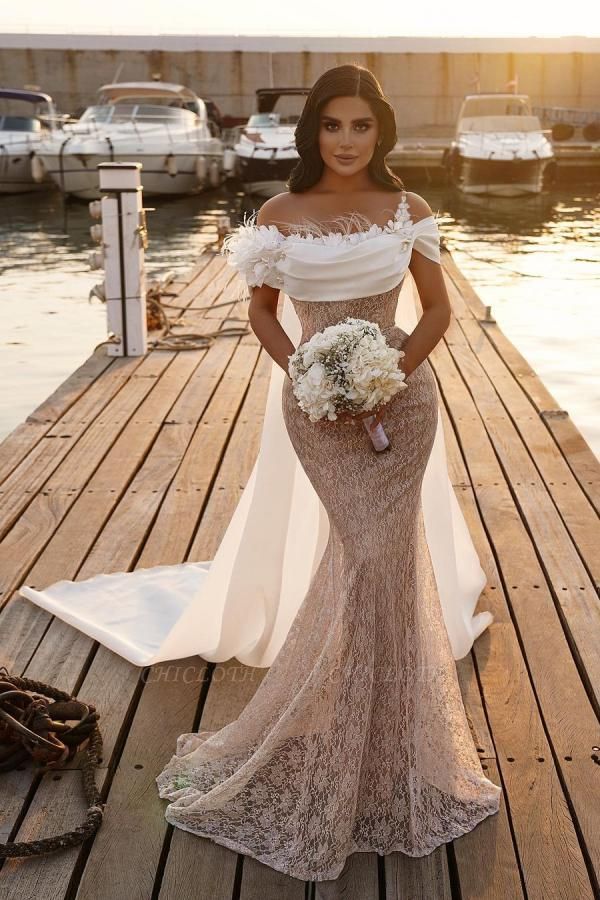 Elegant Off-the-shoulder Sleeveless Mermaid Lace Wedding Dresses with Watteau Train