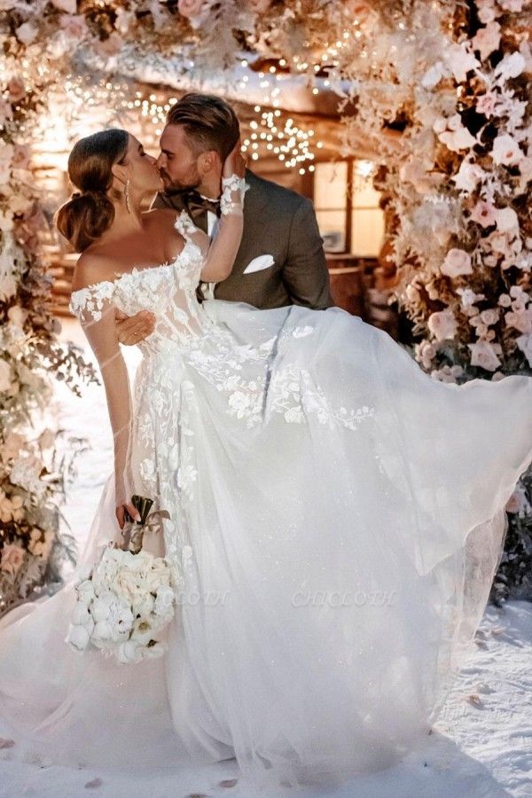 Gorgeous Off-the-shoulder Long-Sleeve A-Line Floor-Length Lace Wedding Dresses