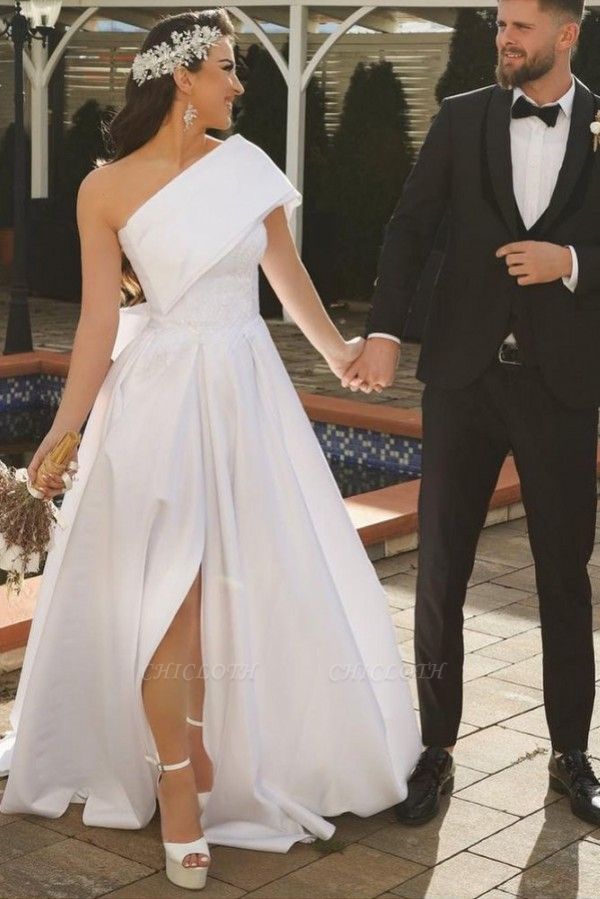 2022 One Shoulder Sleeveless Split A Line Satin Wedding Gowns