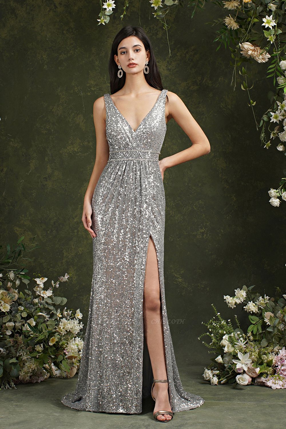 Sparkly Straps V Neck Mermaid Long Prom Dress With Sequins
