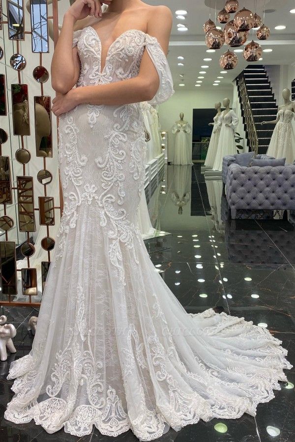 Sexy Off-the-shoulder Sleeveless Mermaid Floor-Length Lace Wedding Dresses with Brush Train