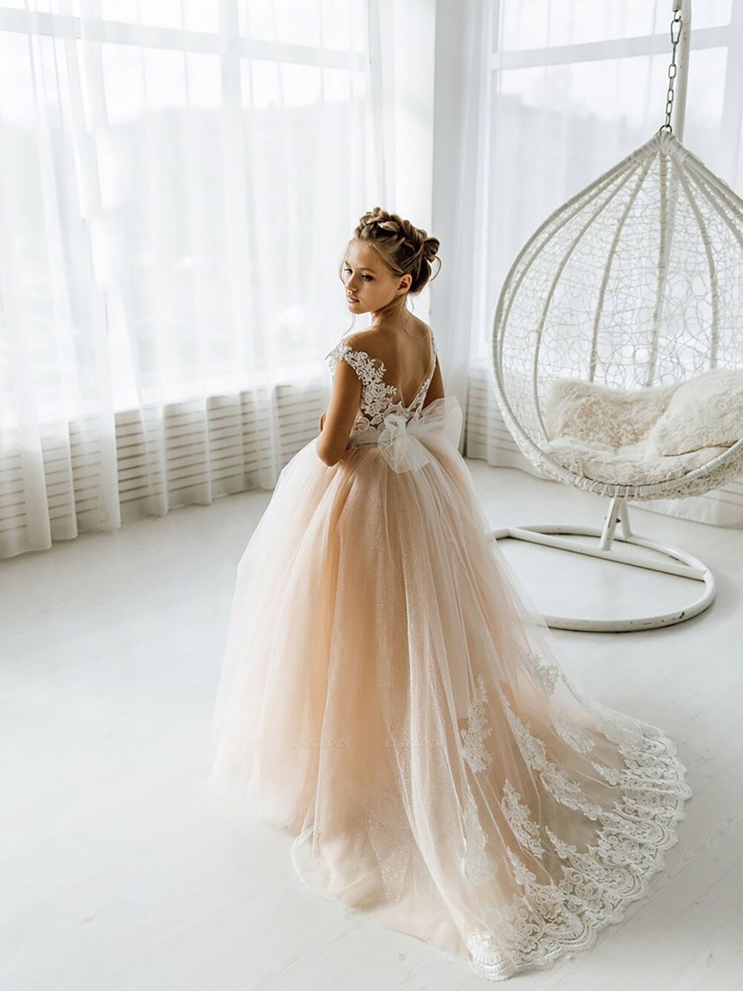 Off the Shoulder Sleeveless Applique Tulle Flower Girl Dresses with Bowtie