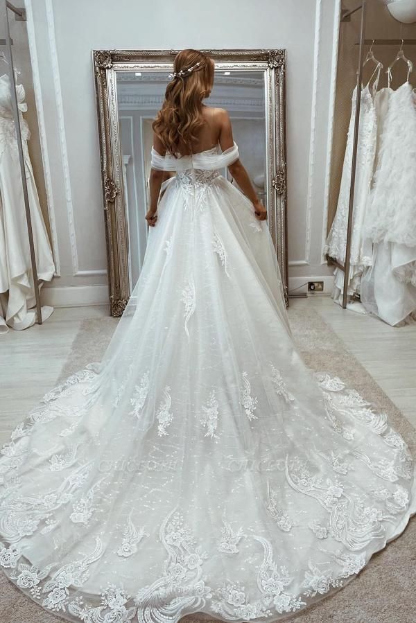 Charming Chapel Off the Shoulder A-Line Sleeveless Lace Wedding Dresses with Appliques