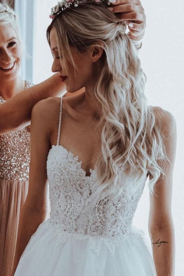 Elegant Spaghetti Strap Sleeveless Lace A-Line Chapel Wedding Dress