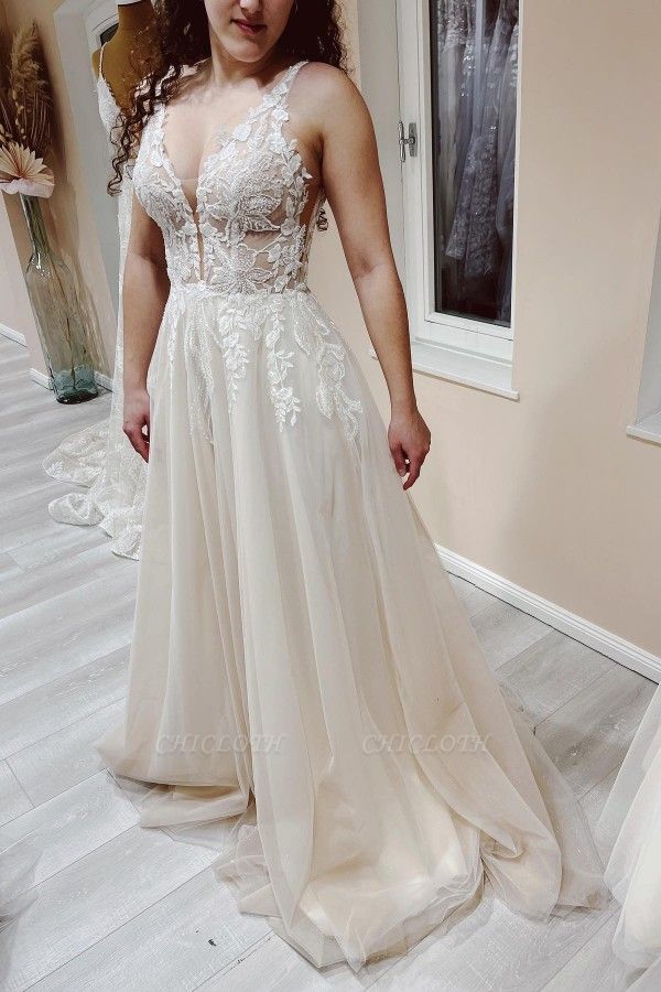 Exquisite A-line Sleeveless Floor Length Wedding Dress with Appliques