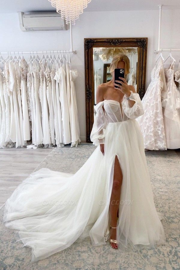 Elegant sweetheart longsleeves A-line tulle wedding dress splitfront