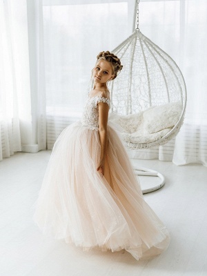 Off the Shoulder Sleeveless Applique Tulle Flower Girl Dresses with Bowtie_2