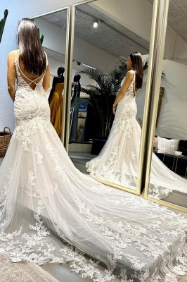 Charming Spaghetti Straps Chapel Lace Wedding Dress with Appliques_3