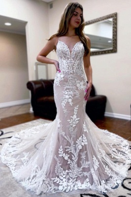 Charming Spaghetti Strap Chapel Train Sleeveless Backless Lace Wedding Dress with Appliques_1