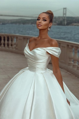Elegant Off the Shoulder Strapless Satin Ball Gown Wedding Dress_3