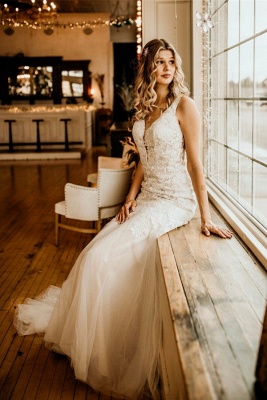 Elegant Sleeveless Straps V-neck A-Line Tulle Wedding Dress with Ruffles_4