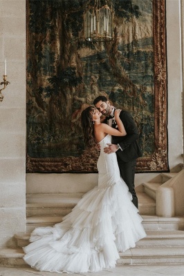 Gorgeous Strapless Floor Length Tiered Wedding Dress_4