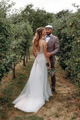 Garden A-line Straps V-neck Tulle Wedding Dress_2