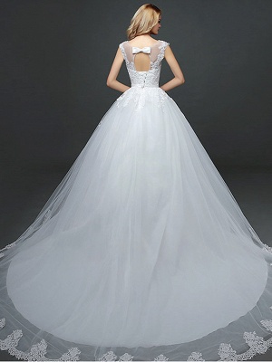 Ball Gown Wedding Dresses Scoop Neck Court Train Lace Tulle Polyester Short Sleeve Romantic_2