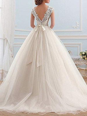 Ball Gown Wedding Dresses Jewel Neck Sweep \ Brush Train Lace Tulle Cap Sleeve Glamorous Vintage Sparkle & Shine Illusion Detail_2