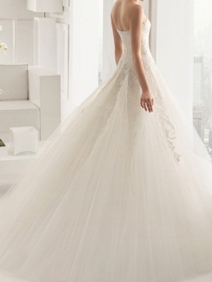 A-Line Wedding Dresses Strapless Sweep \ Brush Train Lace Sleeveless Beach_3