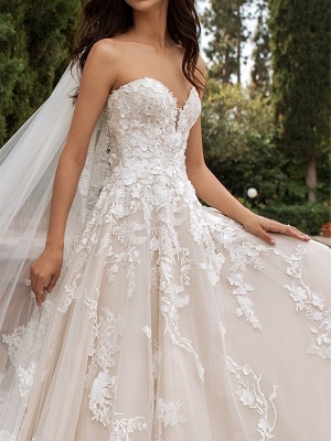 A-Line Sweetheart Neckline Sweep \ Brush Train Lace Strapless Romantic Illusion Detail Wedding Dresses_3