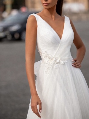 A-Line Wedding Dresses V Neck Floor Length Tulle Regular Straps Plus Size_2