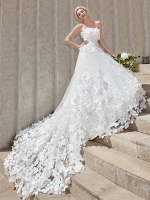 Ball Gown Wedding Dresses Strapless Court Train Tulle Strapless Country Glamorous Plus Size_15